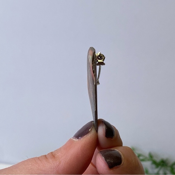 Retro Artist Signed Mixed Pattern Mixed Medium Triangle Brooch Gold Red Green - Picture 6 of 6